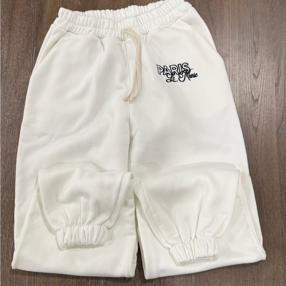 White Joggers with Elastic Waistband and Textured Fabric
